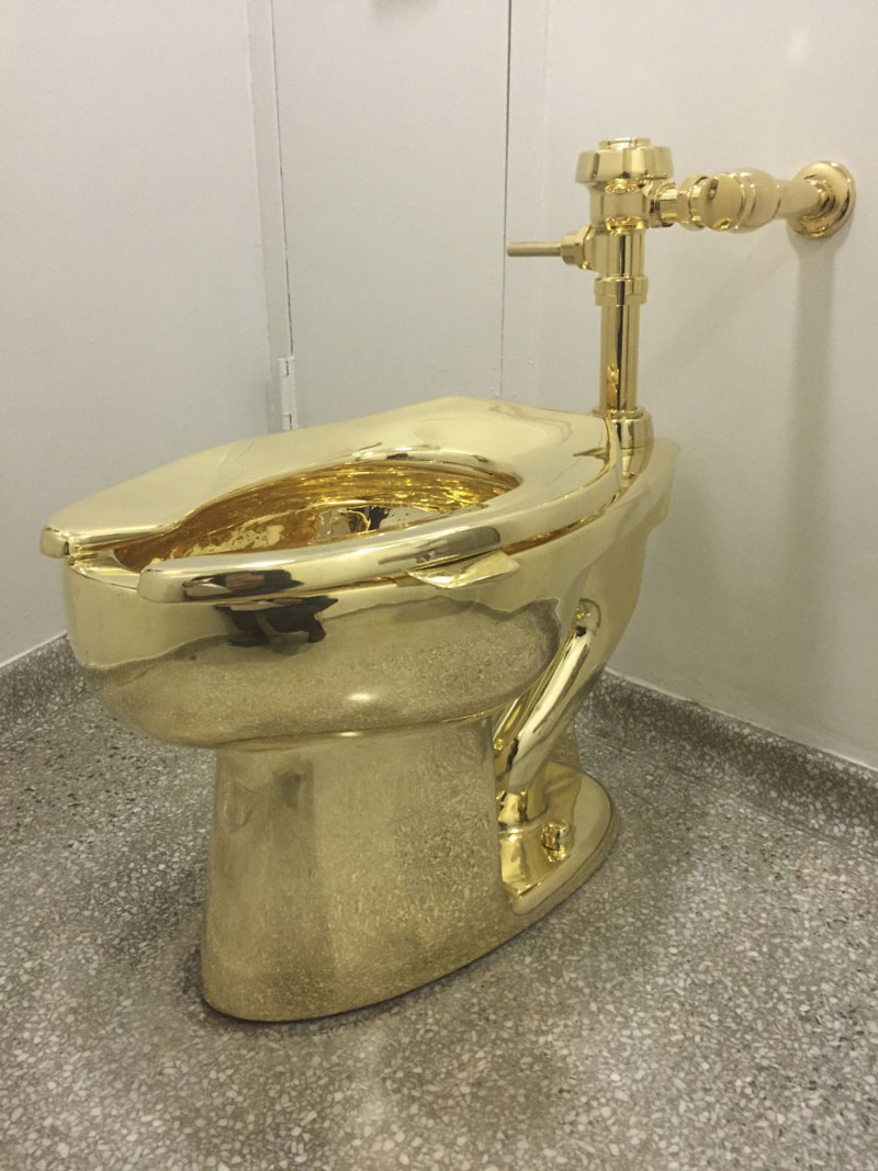 luxuo-id-gold-toilet